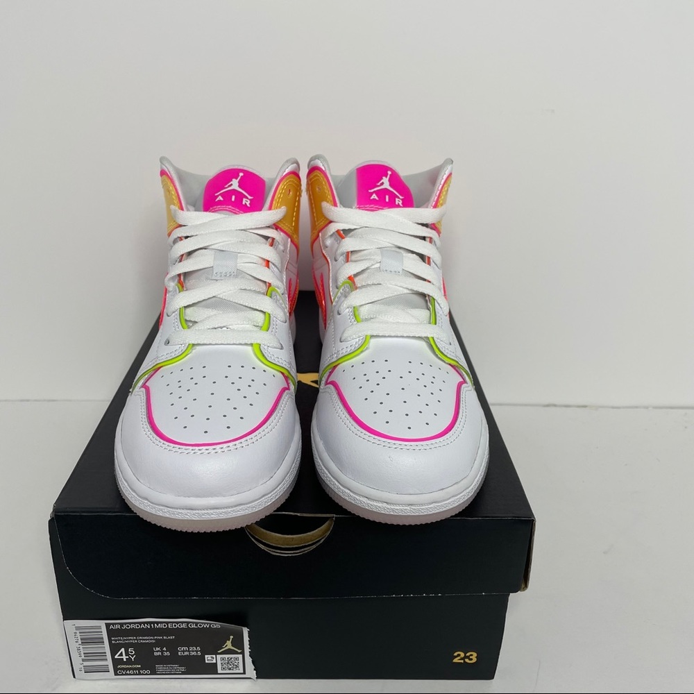 Nike Air Jordan 1 Retro Mid SE Edge Glow Neon NEW - Picture 2 of 4